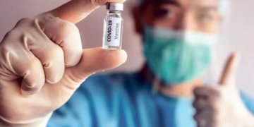 Médico vacunado contra el Covid: “Por grave que pueda ser el efecto de la vacuna, el virus es peor”