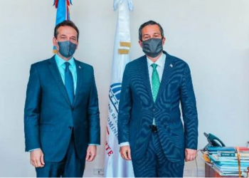 Acuerdan mejorar proceso de permisología para zonas francas y estaciones de combustibles