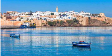 Suspenden a 2 funcionarios en Marruecos por vacunar a grupo no prioritario