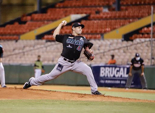 Paolo Espino lanza bien y Gigantes del Cibao vuelven a superar a las Águilas