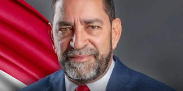 Cónsul en NY, Eligio Jáquez, anuncia rebajas en libreta de pasaporte y otros documentos