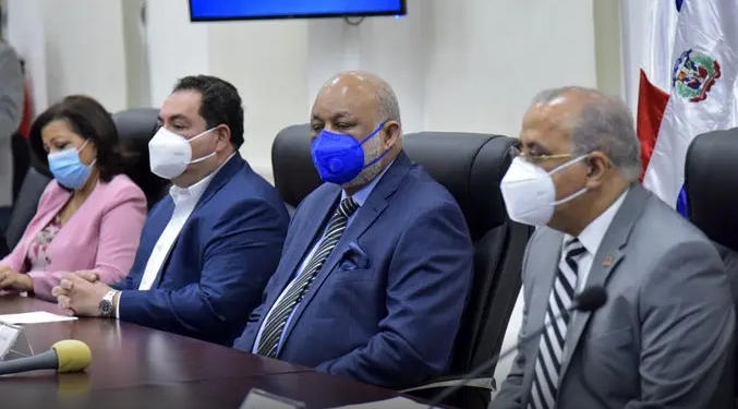 Retorno a clase presencial aún sin fecha; dependerá de evolución Covid-19