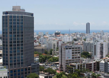 Economista Luis Vargas cree que hay fuertes presiones para que se haga una reforma fiscal a la ligera