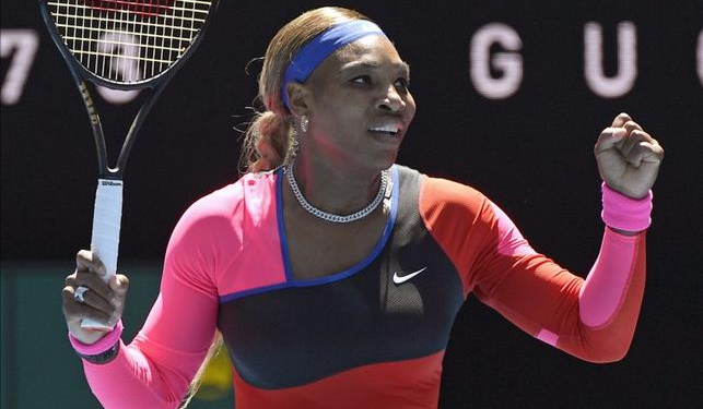 Williams avanza en Australia, que se queda sin público