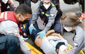 Voluntarios ayudan en emergencias de calles de Caracas