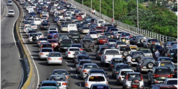 Cerca de 98,000 vehículos pagarán multa por renovar tarde el marbete