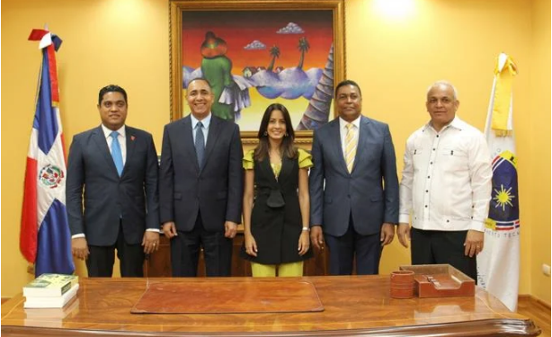 El Indotel firme en el plan de conectividad del país