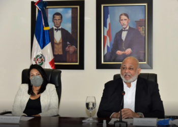 Ministerio de Educación salda deuda de 351 millones heredada con el Semma