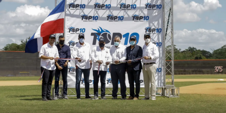 Academia de Baseball Top 10 tendrá educación integrada en la formación de peloteros
