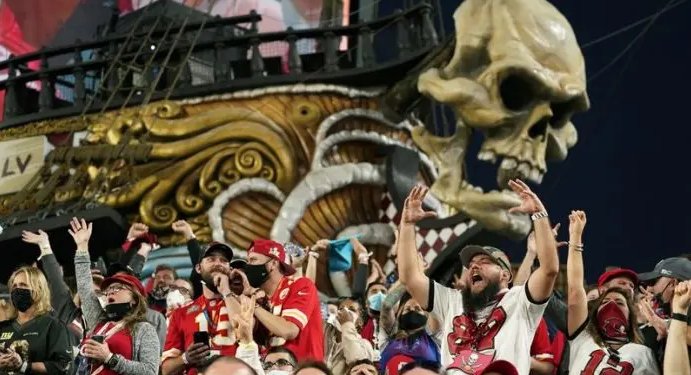 Celebraciones por el Super Bowl violan normas contra COVID