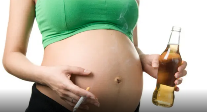 Conoce qué alimentación se debe seguir durante el embarazo y cómo impacta el consumo de bebidas alcohólicas