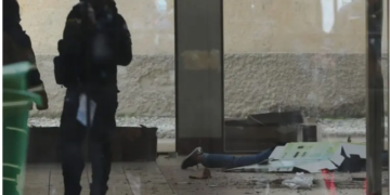 Mueren 7 universitarios al caer de un cuarto piso en Bolivia