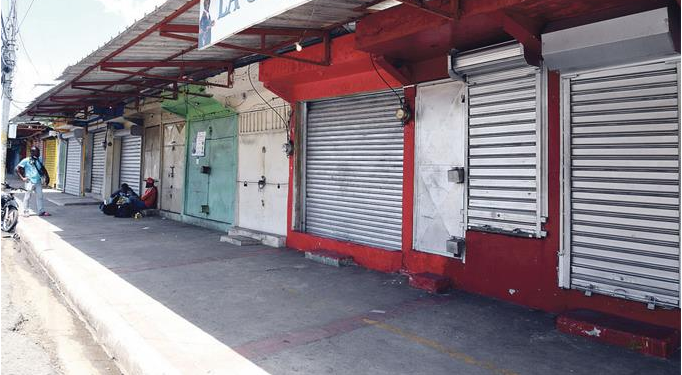 Empresarios sienten alivio con reducción del toque de queda