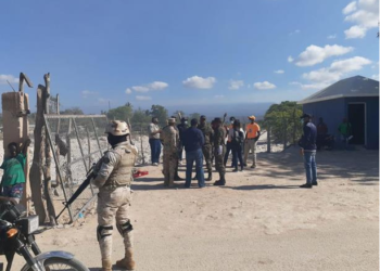 Muro iniciaría por la frontera de Pedernales