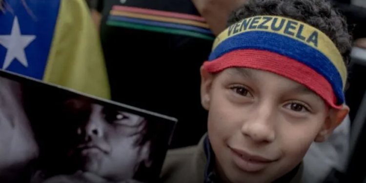 El gobierno de EE.UU. anuncia protección migratoria especial para miles de venezolanos