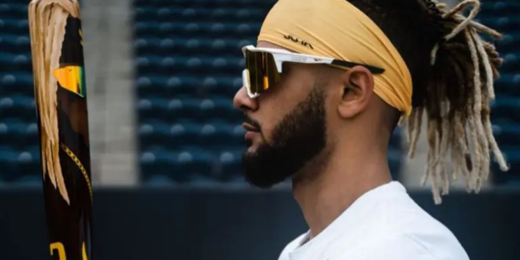Fernando Tatis Jr. es novedoso con un bate pintoresco