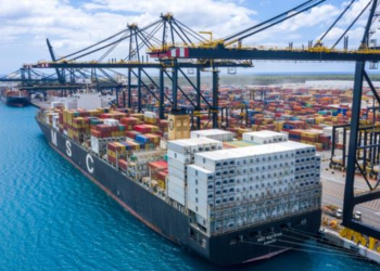 Caucedo recibe el buque de mayor capacidad de contenedores que ha llegado al país