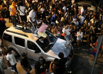 Miami Beach busca frenar el caos del Spring Break con medidas de emergencia