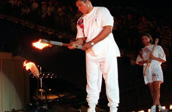 Casi 100 años de encender la llama olímpica