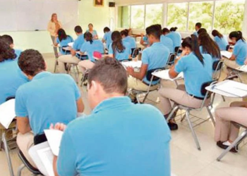 Escuelas recobran vida mañana al iniciar la clase semipresencial