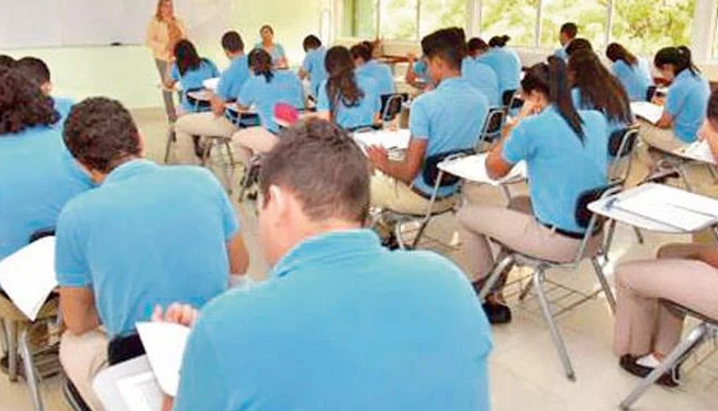 Escuelas recobran vida mañana al iniciar la clase semipresencial