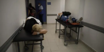 Argentina prolonga restricciones por rebrote de COVID-19