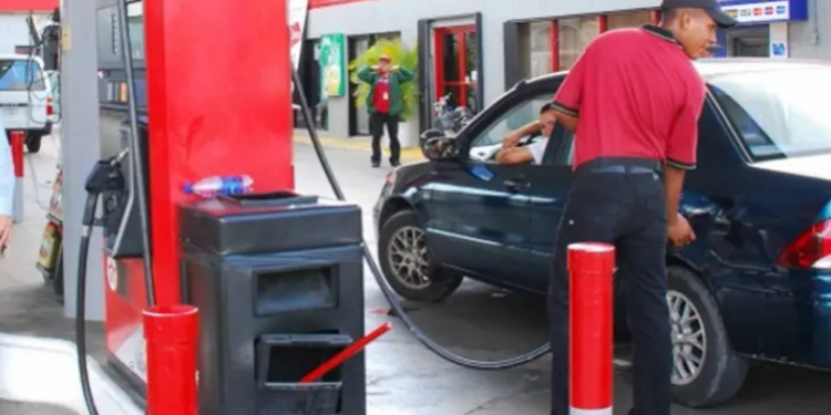 ¡Otra vez! Suben precios de la gasolina y el gasoil