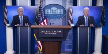 Biden se alía con Lyft y Uber para incentivar la vacunación en EE.UU.