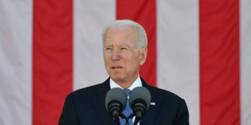 Biden propone presupuesto con la mira puesta en China