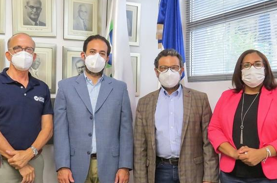 El Centro de Formación Empresarial de La Cámara de Comercio de Santiago y El Centro Gerencial Meta firman acuerdo Interinstitucional.