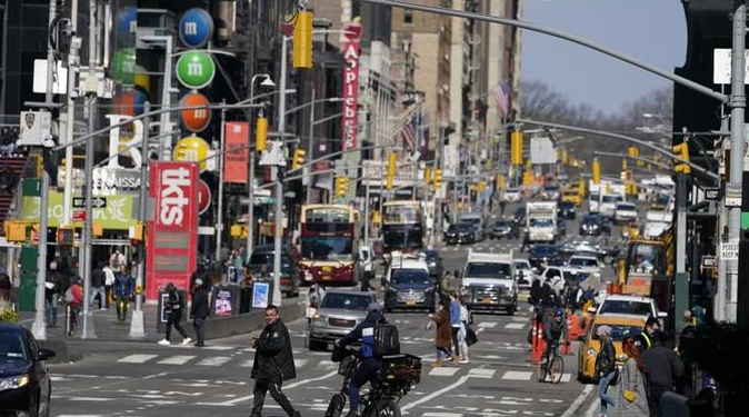 Nueva York levanta restricciones COVID