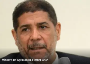 Agricultura califica de «criminal» productores boten alimentos en protesta