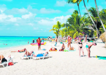 El país recibió 200 mil turistas en junio