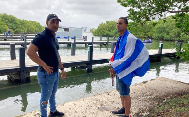 EEUU pide a cubanos y haitianos que no traten de entrar al país por mar