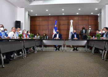 Suben el salario mínimo un 24 % en promedio; estos son los nuevos sueldos