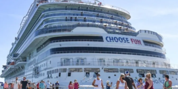 El 60% de las ganancias del turismo se reinvierte en RD