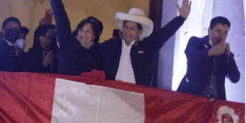 Tribunal declara a Castillo presidente de los peruanos