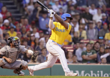 Medias Rojas arrasan sobre Tigres