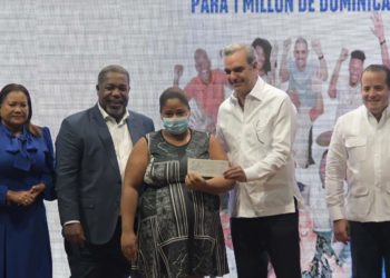 Gobierno entregará bono de 1,500 pesos a un millón de dominicanos
