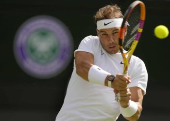 Nadal y Swiatek avanzan a tercera ronda en Wimbledon