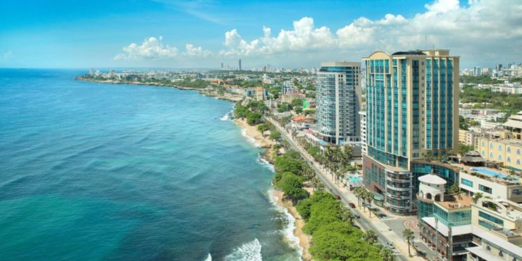 Banco Central: Turismo aporta 34% a la economía en primer semestre