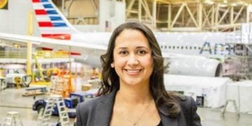 Una dominicana, la primera mujer en ser vicepresidenta de mantenimiento en America Airlines