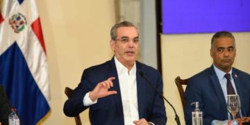 Abinader: «Llegó el momento de que dejemos la política en el sector educativo a un lado»