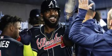 Bates de Marcell Ozuna y Ronald Acuña dan victoria a Bravos ante Marlins