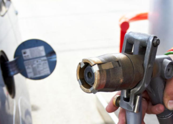 GLP baja RD$2 y gasolinas se mantienen sin variación, informa Industria y Comercio