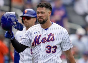 Gary Sánchez firma con los Padres de San Diego