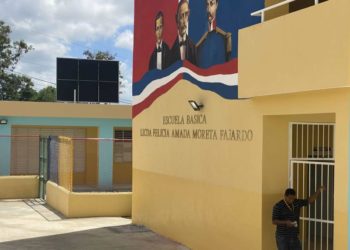 Gobierno inaugura escuela primaria Felicia Moreta Fajardo en el sector Los Guaricanos