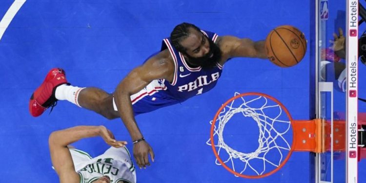 Harden define por 76ers ante Celtics en tiempo extra