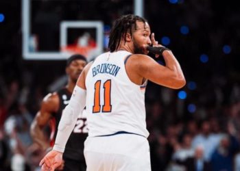 Nueva York sigue en lucha contra Miami, colocan serie 3-2 con su triunfo 112-103