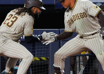 Soto y Tatis Jr. se van para la calle y los Padres le ganan a los Yankees 5-1
